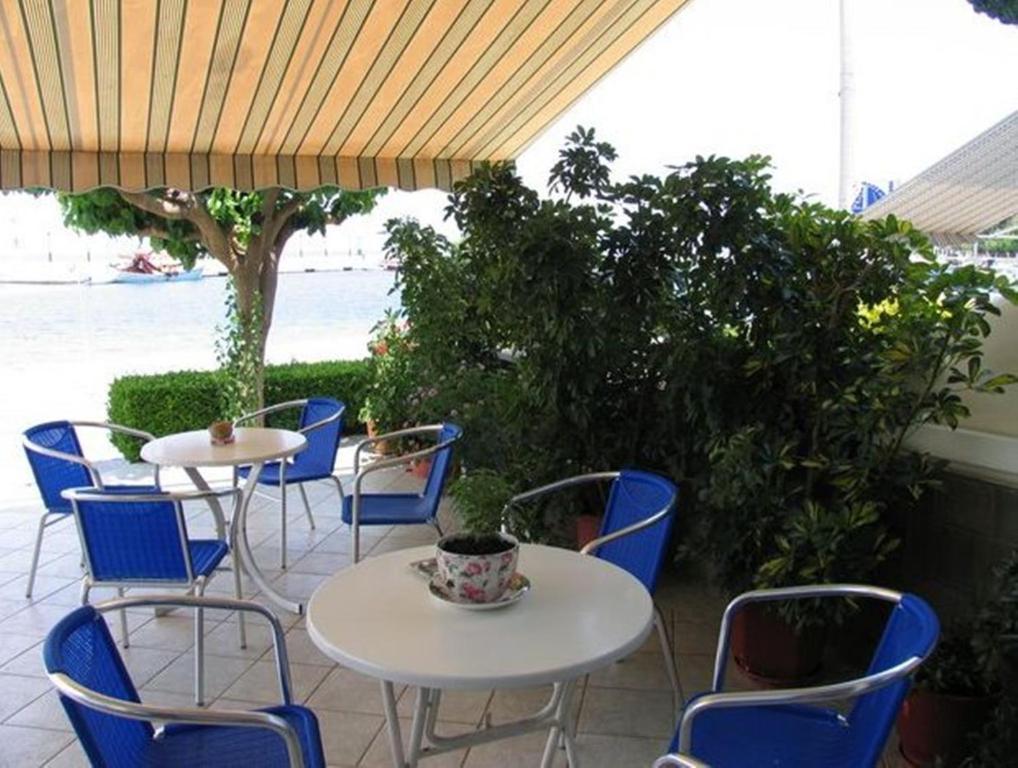 Apollon Hotel Tiros Exterior photo